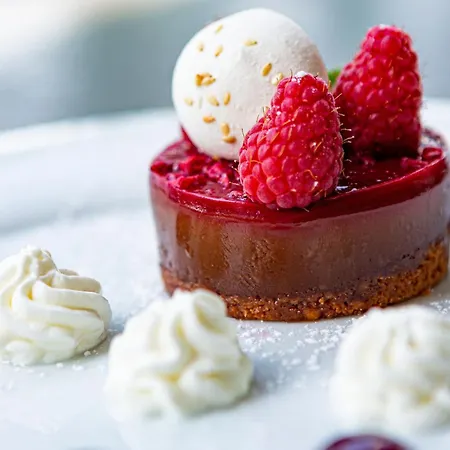 Courtyard By Marriott Airport 4*