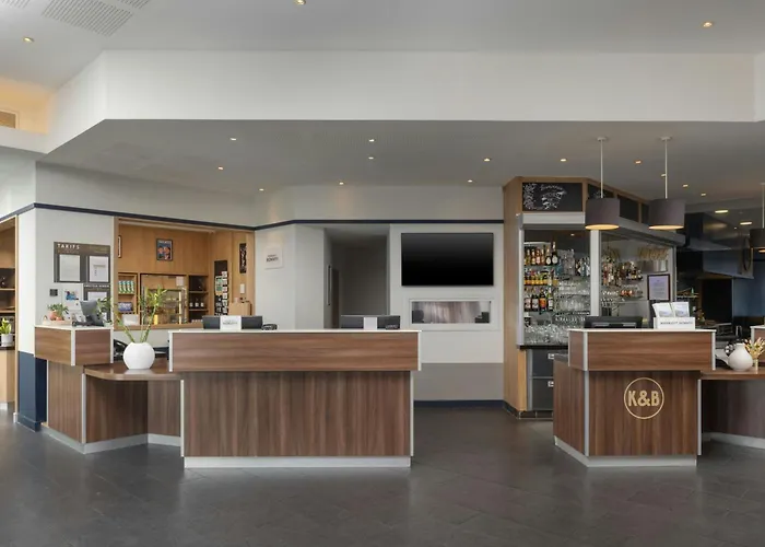 Courtyard By Marriott Airport Szálloda 4*