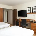 Szálloda Courtyard By Marriott Airport