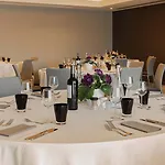 Courtyard By Marriott Airport מלון 4*
