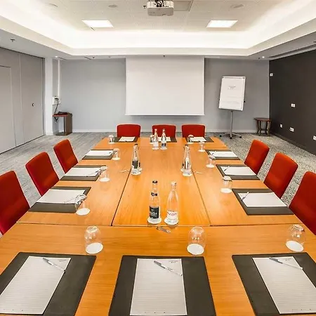 Courtyard By Marriott Airport 4*