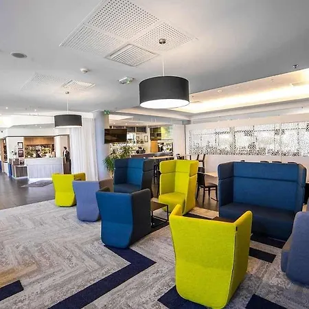 Courtyard By Marriott Airport Тулуза