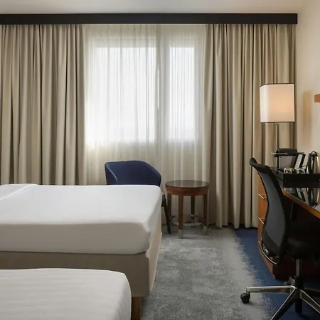 Courtyard By Marriott Airport تولوز