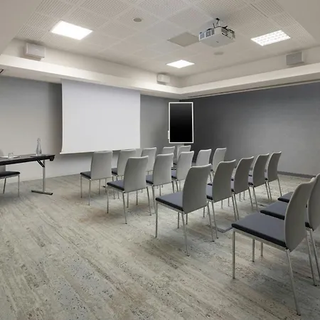 Courtyard By Marriott Airport 4* Тулуза