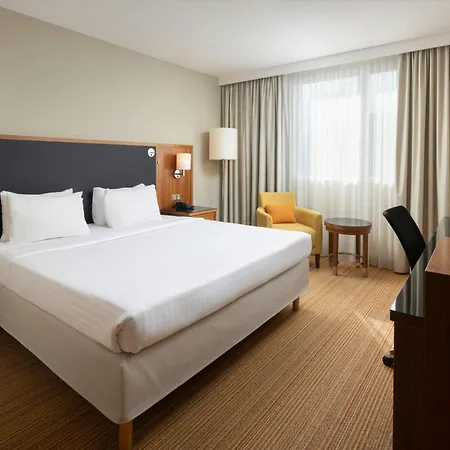 Courtyard By Marriott Airport تولوز