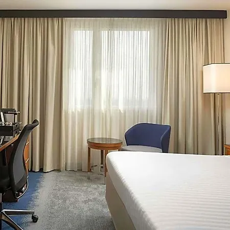Courtyard By Marriott Airport Tolosa