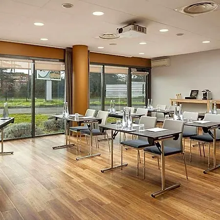 Hotel Courtyard By Marriott Airport 4*