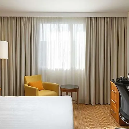 Courtyard By Marriott Airport Tolosa