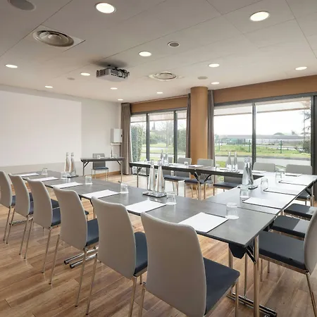 Courtyard By Marriott Airport فندق تولوز