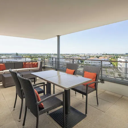 Courtyard By Marriott Airport 4*