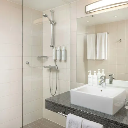 فندق Courtyard By Marriott Airport