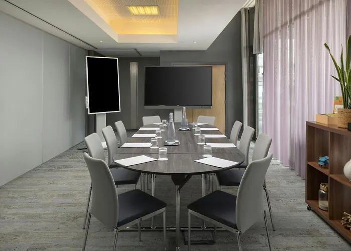 Hotel Courtyard By Marriott Airport 4*