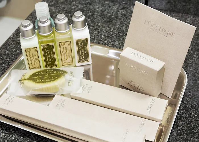 Отель Courtyard By Marriott Airport 4*