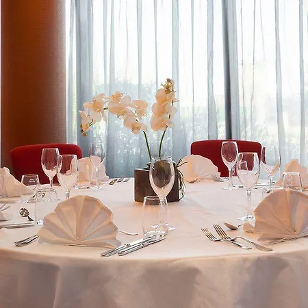 Courtyard By Marriott Airport Hotel 4*