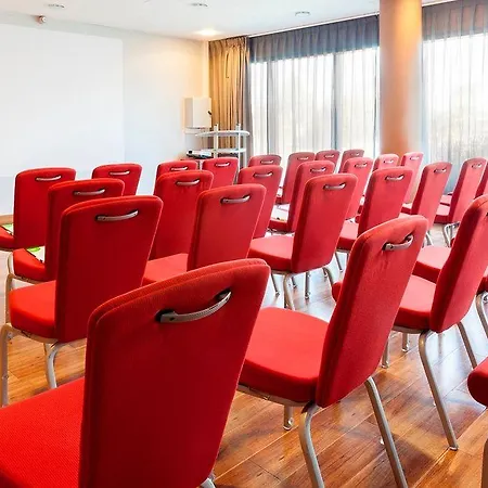 Hotel Courtyard By Marriott Airport 4*