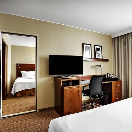 Hotel Courtyard By Marriott Airport 4*