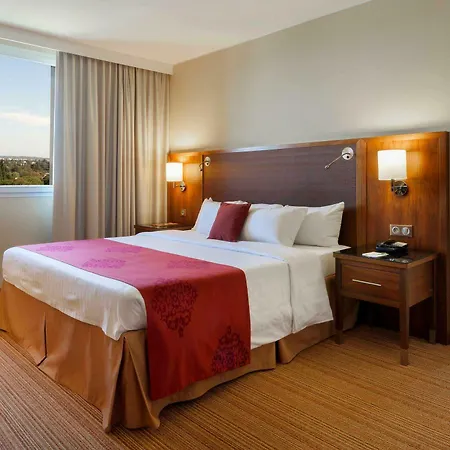 Hotel Courtyard By Marriott Airport 4*