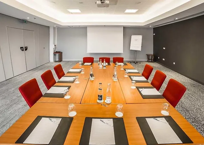 Courtyard By Marriott Airport 4*